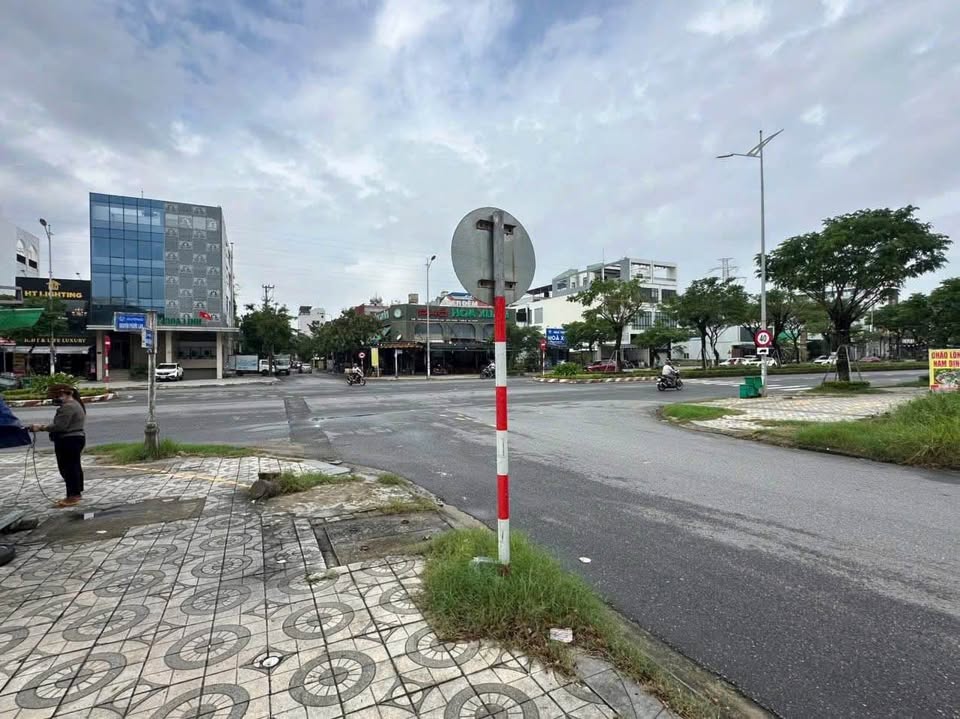 Bán Đất Góc Nguyễn Phước Lan – Mai Chí Thọ – Hòa Xuân Đà Nẵng – 199,5m² – Giá 3x Tỷ