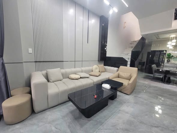 SIÊU PHẨM CÓ 102 – NHÀ 3 TẦNG ĐẸP LONG LANH - CHỦ TỰ XÂY Ở - ĐẢO 1 HOÀ XUÂN