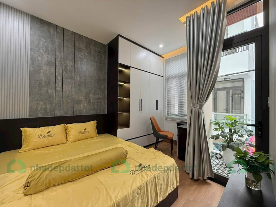 BÁN NHÀ 3 TẦNG 2 MẶT KIỆT NHỰA Ô TÔ – HOÀNG DIỆU, TRUNG TÂM HẢI CHÂU – FULL NỘI THẤT, NHÀ MỚI 100%