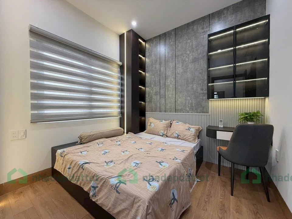 BÁN NHÀ 3 TẦNG 2 MẶT KIỆT NHỰA Ô TÔ – HOÀNG DIỆU, TRUNG TÂM HẢI CHÂU – FULL NỘI THẤT, NHÀ MỚI 100%