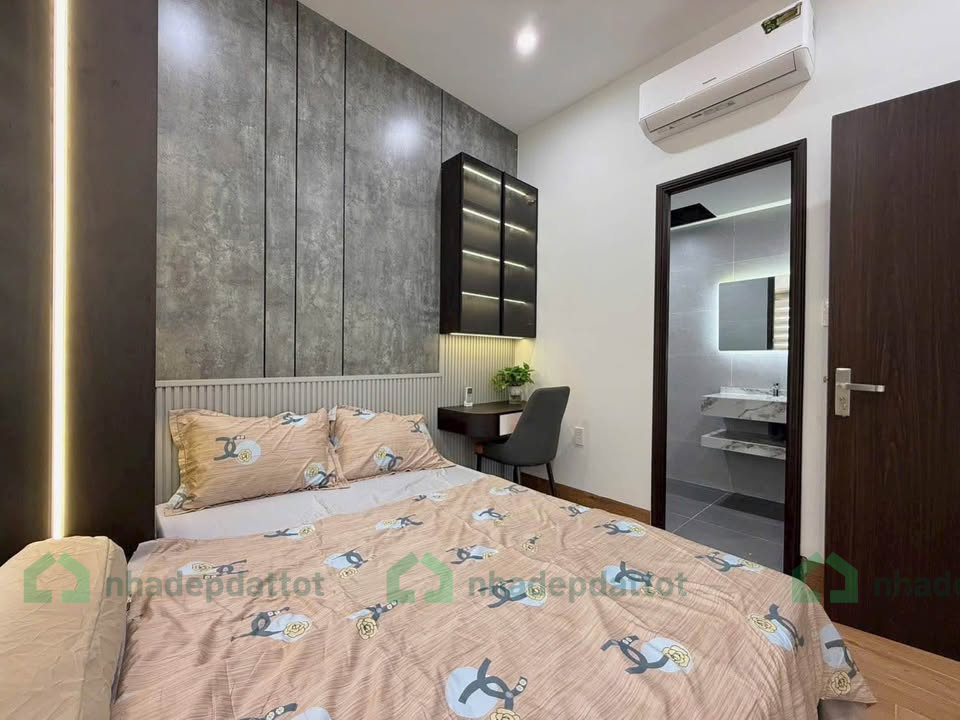 BÁN NHÀ 3 TẦNG 2 MẶT KIỆT NHỰA Ô TÔ – HOÀNG DIỆU, TRUNG TÂM HẢI CHÂU – FULL NỘI THẤT, NHÀ MỚI 100%