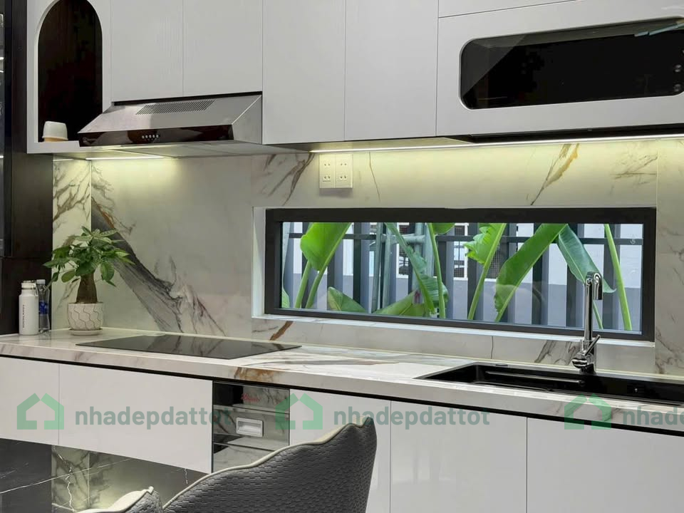 BÁN NHÀ 3 TẦNG 2 MẶT KIỆT NHỰA Ô TÔ – HOÀNG DIỆU, TRUNG TÂM HẢI CHÂU – FULL NỘI THẤT, NHÀ MỚI 100%