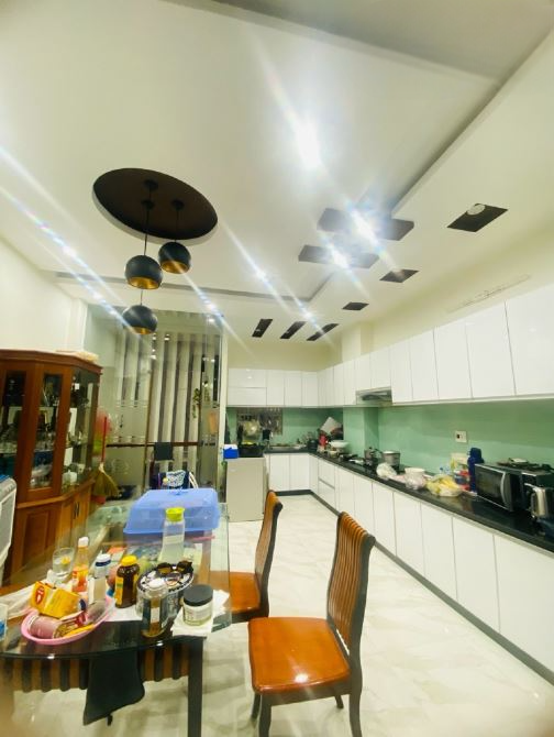 Bán Nhà 3 Tầng Mặt Tiền Phan Đăng Lưu – Trung Tâm Hải Châu, Đà Nẵng – Giá 14 Tỷ