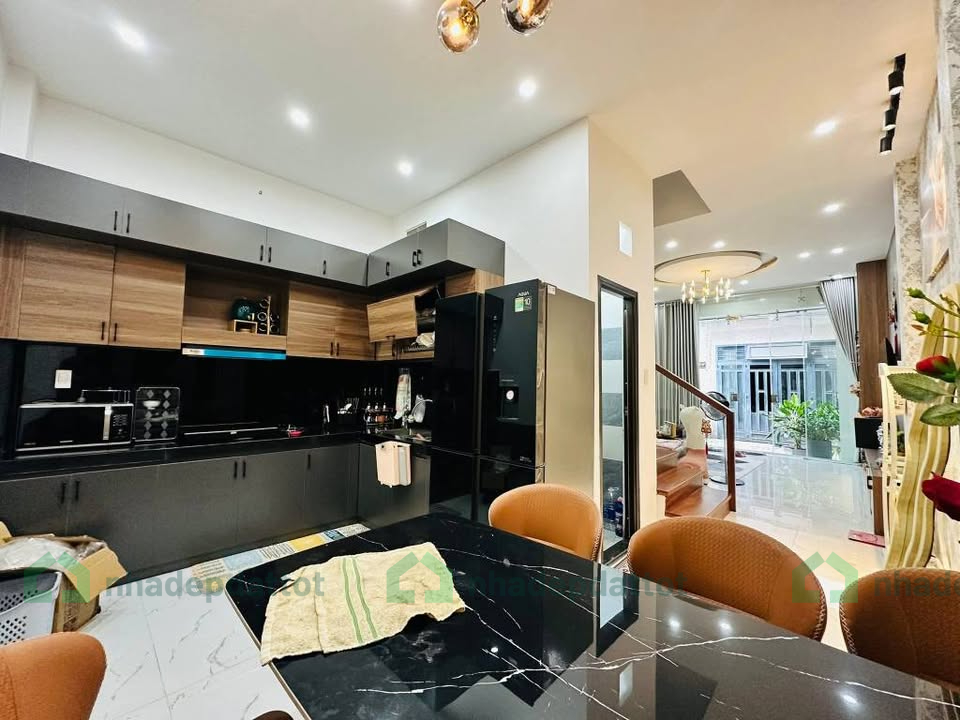 Bán nhà 3 tầng - Hòa Cường Bắc 50m2 - 4 tỷ 990 triệu