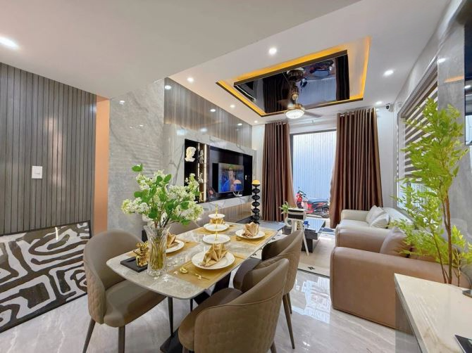 BIỆT THỰ LÔ GÓC 3 TẦNG TRUNG TÂM HẢI CHÂU – GARA Ô TÔ – GIÁ HẤP DẪN CHỈ 1X