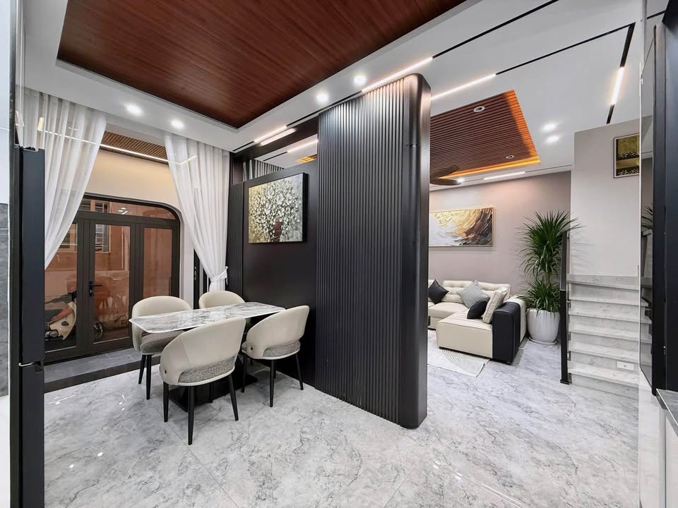 NHÀ 3 TẦNG ĐẸP ÔNG ÍCH KHIÊM, HẢI CHÂU 57M2 GIÁ 5 TỶ 690 TRIỆU