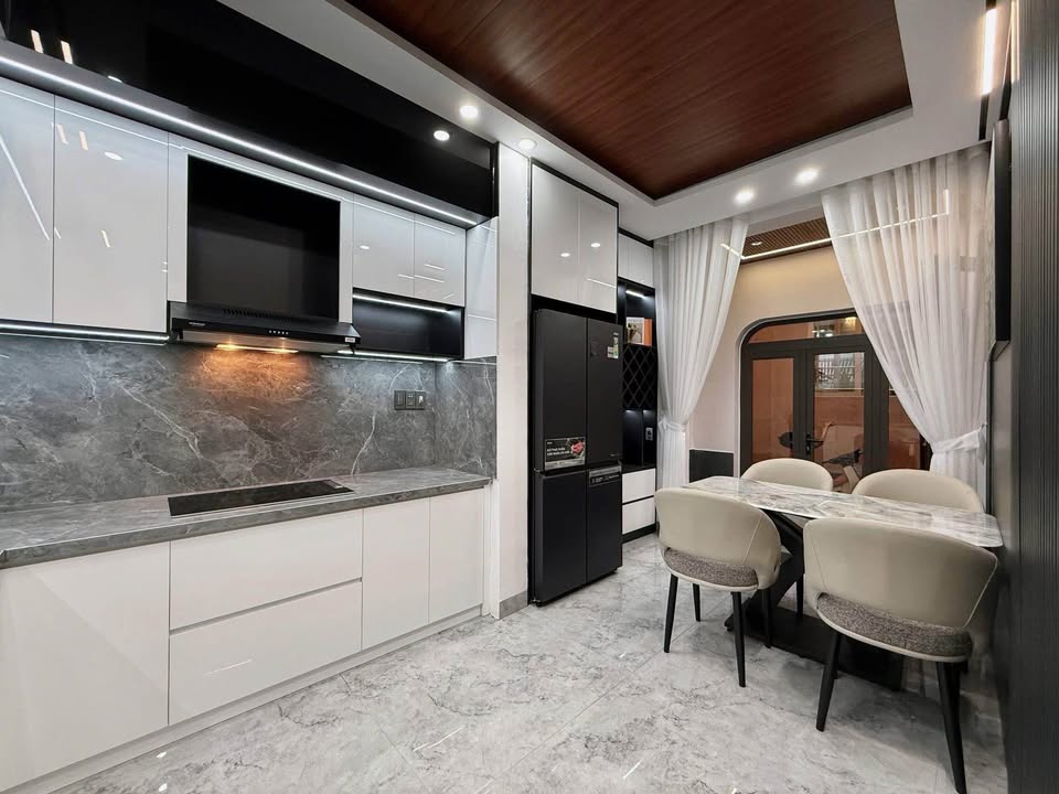 NHÀ 3 TẦNG ĐẸP ÔNG ÍCH KHIÊM, HẢI CHÂU 57M2 GIÁ 5 TỶ 690 TRIỆU