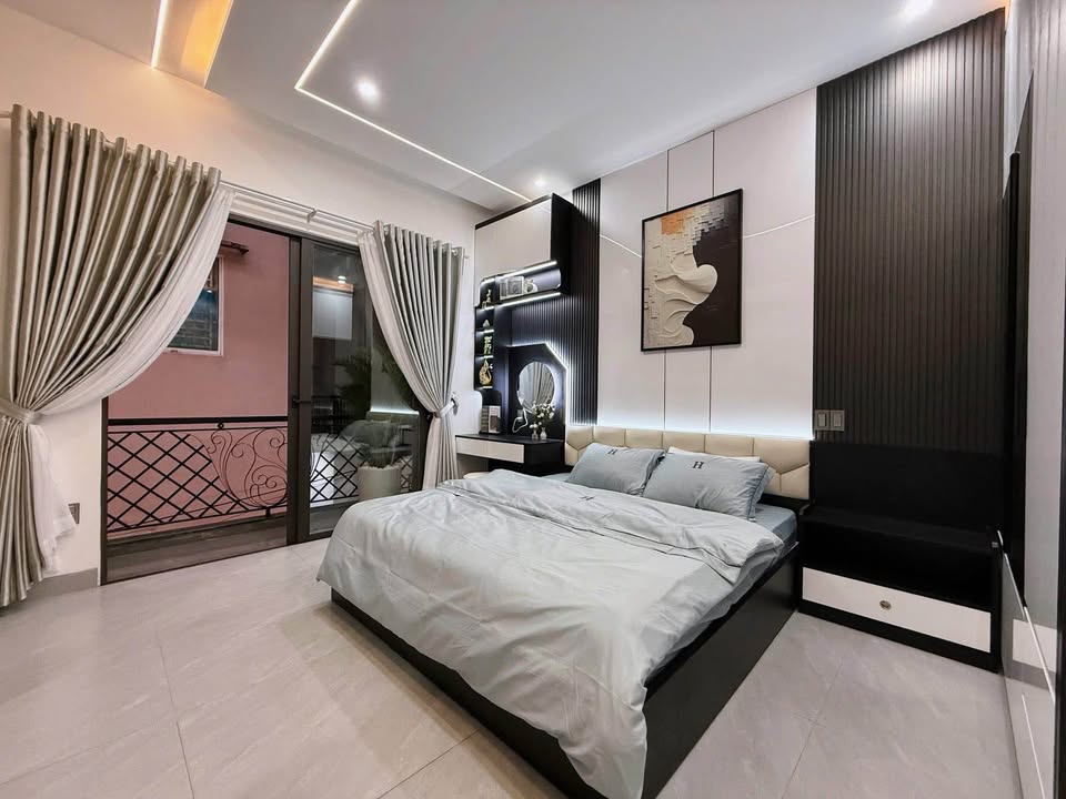 NHÀ 3 TẦNG ĐẸP ÔNG ÍCH KHIÊM, HẢI CHÂU 57M2 GIÁ 5 TỶ 690 TRIỆU