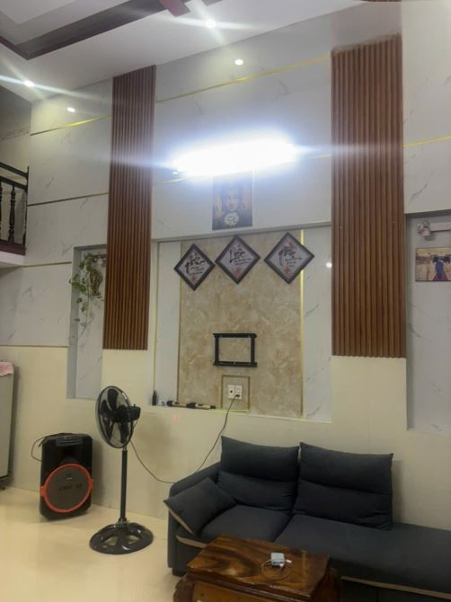 BÁN NHÀ GÁC LỮNG CẤP 3, Giáng Đông, Hoà Châu, Nay Hoà Xuân. Đường Ô tô giá 2290 tl