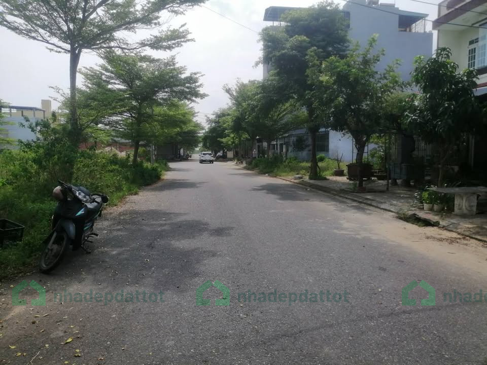 Bán lô đất KĐT Phú Mỹ An, lô sạch đẹp, giá đầu tư - dt 106m2 giá 5 tỷ 400 triệu