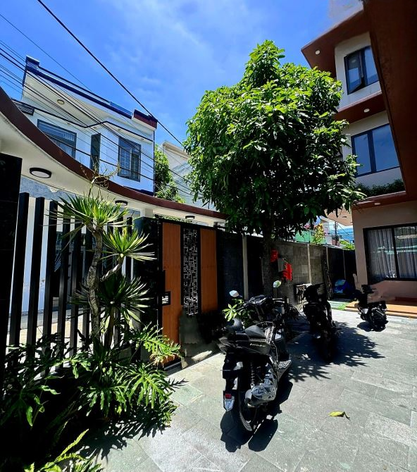 Villa 3 Tầng Góc 2 Mặt Tiền Sơn Thủy 8 – Gần Biển, Full Công Năng – Giá 11,79 Tỷ