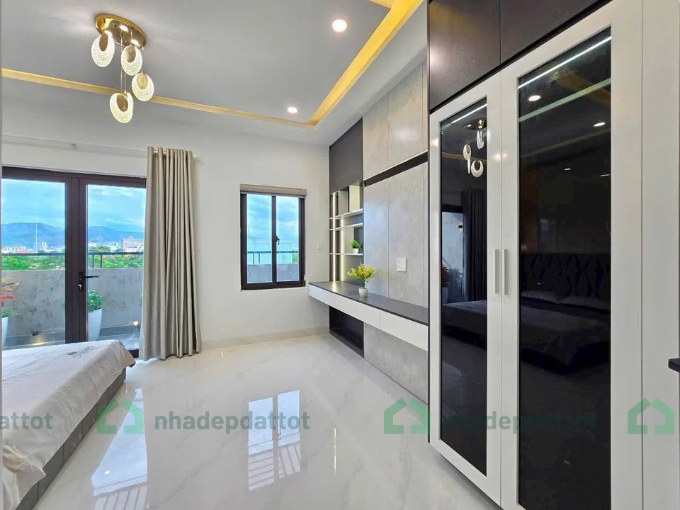 BÁN NHÀ 3 TẦNG MẶT TIỀN – SÁT LÝ THÁI TÔNG – CÁCH BIỂN 500M – P. HÒA MINH, ĐÀ NẴNG