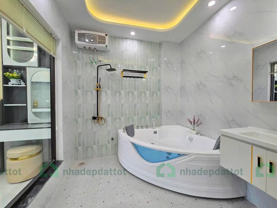 BÁN NHÀ 3 TẦNG MẶT TIỀN – SÁT LÝ THÁI TÔNG – CÁCH BIỂN 500M – P. HÒA MINH, ĐÀ NẴNG