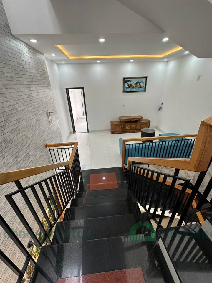 BÁN NHÀ 3 TẦNG MẶT TIỀN HÒA MINH 14 – GẦN BIỂN ĐÀ NẴNG