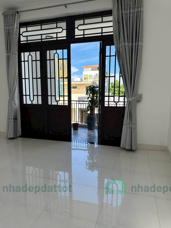 BÁN NHÀ 3 TẦNG MẶT TIỀN HÒA MINH 14 – GẦN BIỂN ĐÀ NẴNG