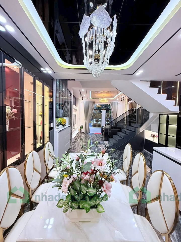 Bán 2 nhà Vip Pro ngã 4 Nguyễn Sinh Sắc, Kinh Dương Vương full nội thất - DT 95m2