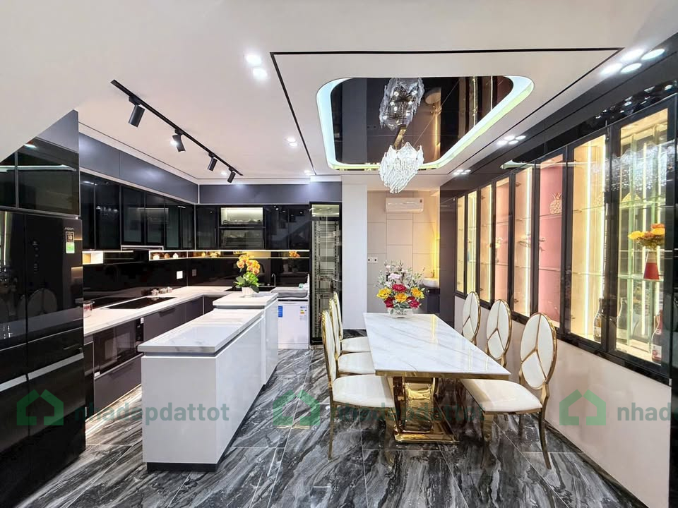 Bán 2 nhà Vip Pro ngã 4 Nguyễn Sinh Sắc, Kinh Dương Vương full nội thất - DT 95m2
