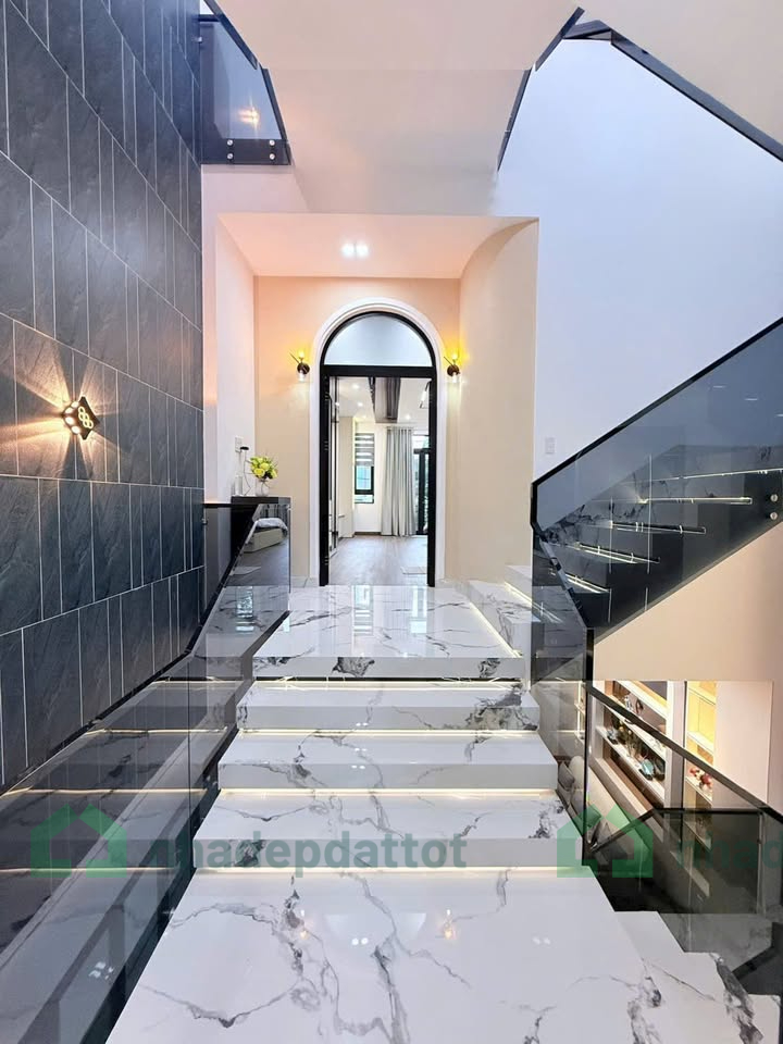 Bán 2 nhà Vip Pro ngã 4 Nguyễn Sinh Sắc, Kinh Dương Vương full nội thất - DT 95m2