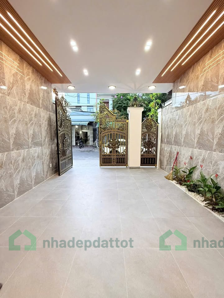 Bán 2 nhà Vip Pro ngã 4 Nguyễn Sinh Sắc, Kinh Dương Vương full nội thất - DT 95m2