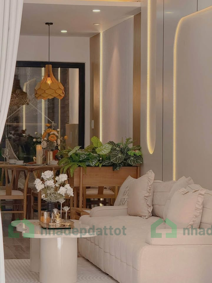 CẦN BÁN NHÀ 3 TẦNG KIỆT Ô TÔ NGUYỄN CÔNG TRỨ – SÁT BIỂN MỸ KHÊ, SƠN TRÀ - CHỈ NHỈNH 8 TỶ