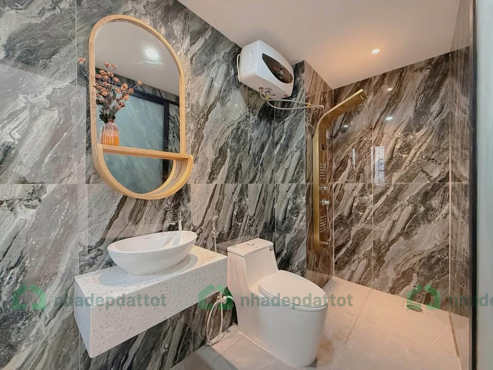 CẦN BÁN NHÀ 3 TẦNG KIỆT Ô TÔ NGUYỄN CÔNG TRỨ – SÁT BIỂN MỸ KHÊ, SƠN TRÀ - CHỈ NHỈNH 8 TỶ