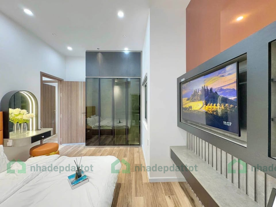 BÁN NHÀ 3 TẦNG – KIỆT 3M LÊ DUẨN, TRUNG TÂM HẢI CHÂU – ĐANG CÓ HỢP ĐỒNG THUÊ 220 TRIỆU/NĂM
