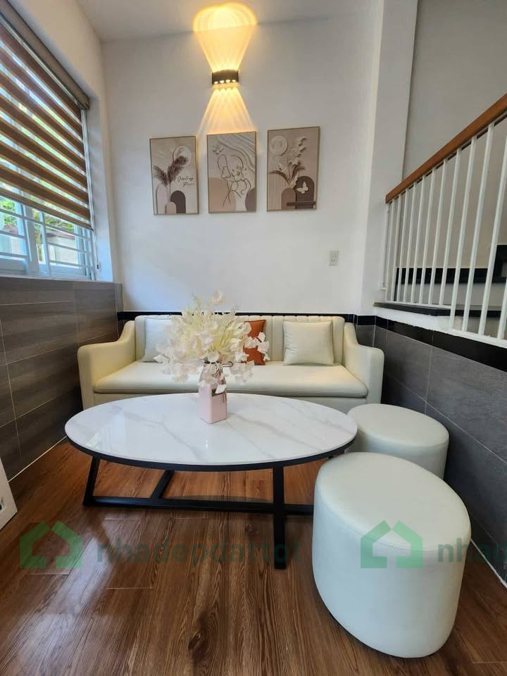 Bán nhà 3 tầng 4PN Trần Cao Vân 50m2 - Giá chỉ 4,x tỷ