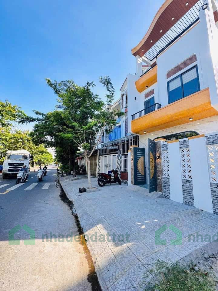CẦN BÁN NHÀ 3 TẦNG – MẶT TIỀN ĐƯỜNG 7M5 PHẠM NGỌC MẬU – KHU QUÂN ĐỘI, AN NINH CAO