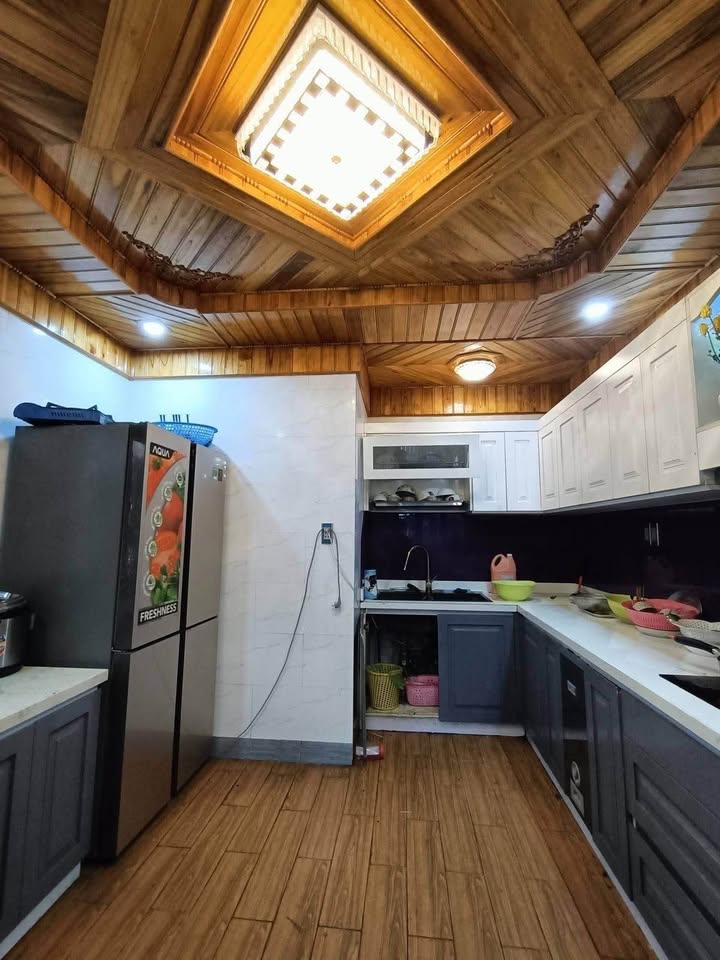 BÁN BIỆT THỰ 4 TẦNG TRẦN CAO VÂN – DT 197M² (10X19,7) – 8 PHÒNG NGỦ – GẦN BIỂN – GIÁ 13,5 TỶ