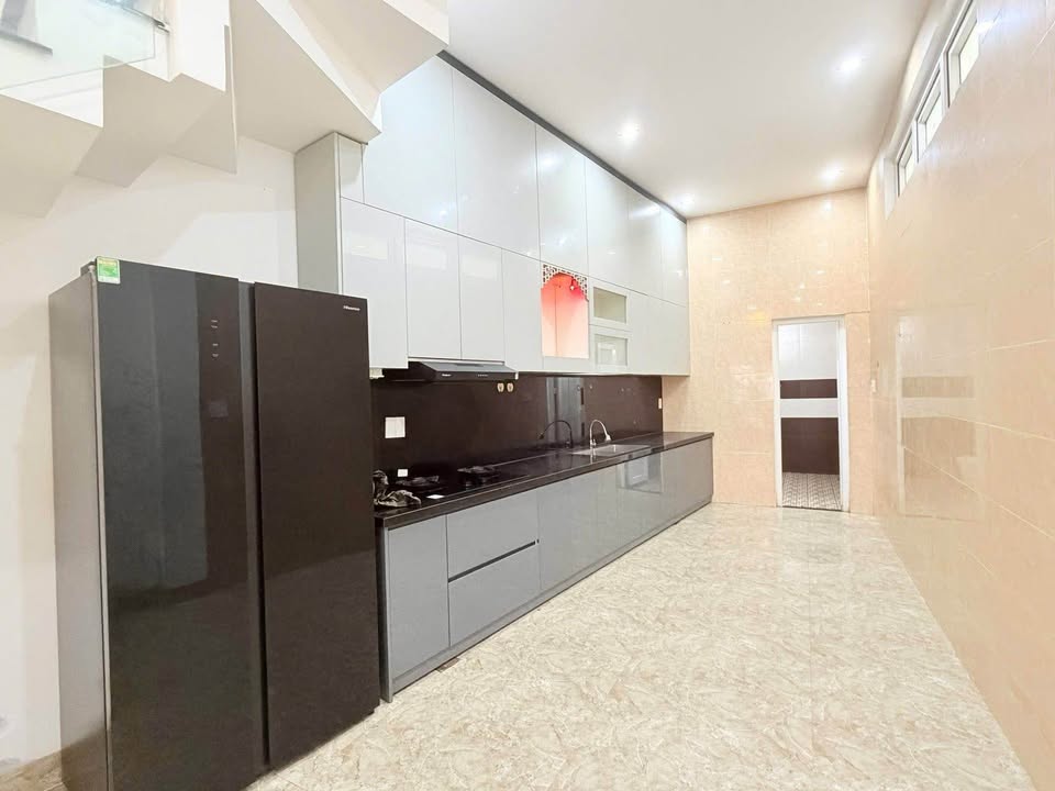 Bán Nhà 2 Mặt Kiệt 3 Tầng 3 Mê – Ô Tô Đậu Trước Nhà – 64m2 – 4,85 Tỷ – Huỳnh Ngọc Huệ
