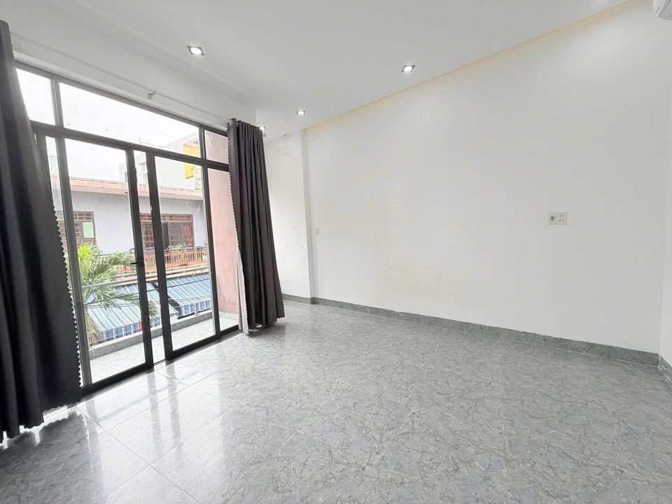 Bán Nhà 2 Mặt Kiệt 3 Tầng 3 Mê – Ô Tô Đậu Trước Nhà – 64m2 – 4,85 Tỷ – Huỳnh Ngọc Huệ