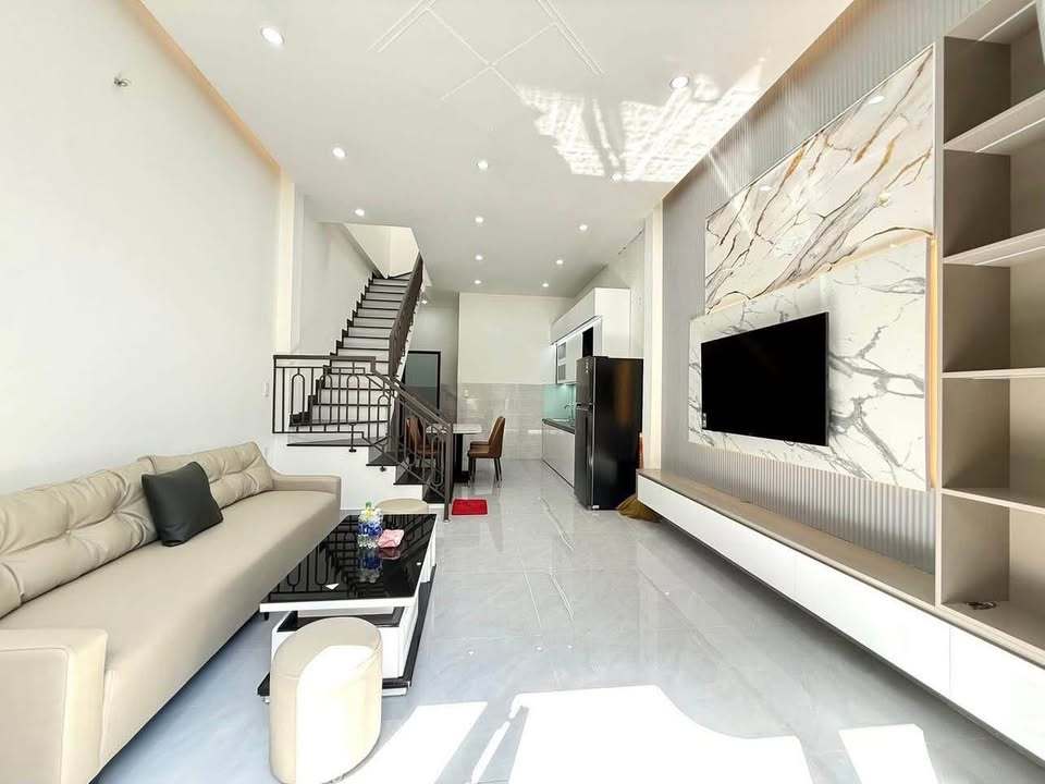 Bán nhà kiệt Điện Biên Phủ – 2 tầng mới 100% – full nội thất – 61m² – 4,4xx tỷ