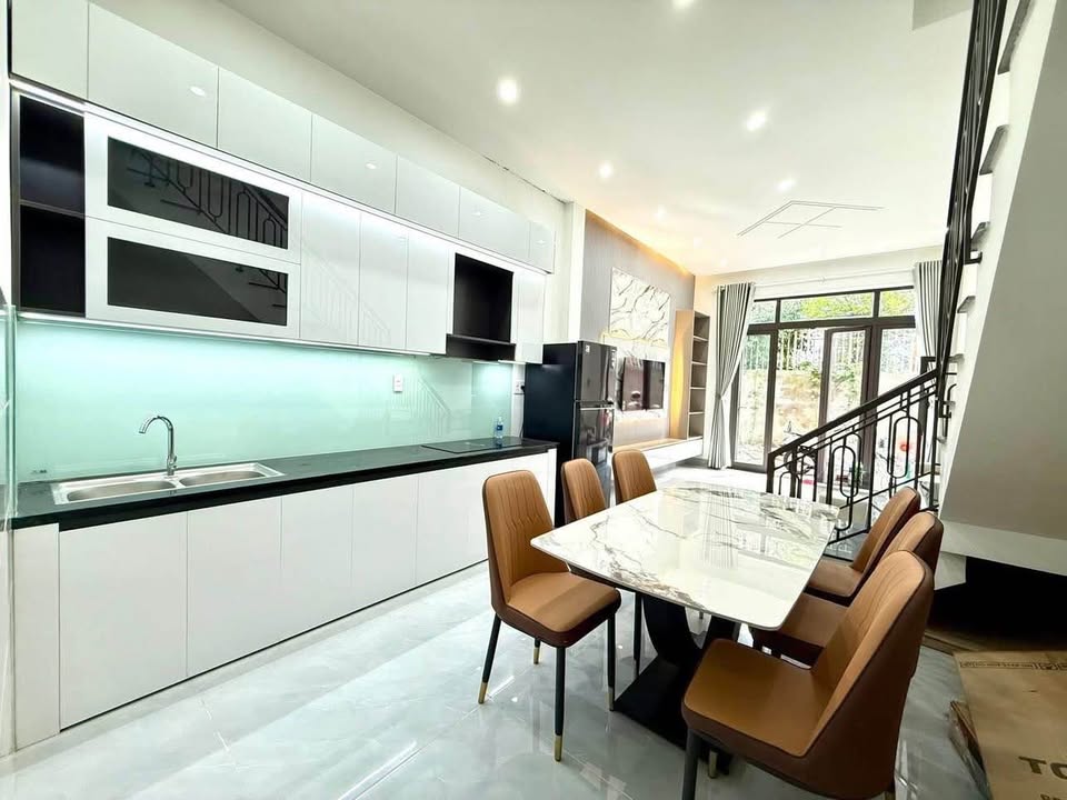 Bán nhà kiệt Điện Biên Phủ – 2 tầng mới 100% – full nội thất – 61m² – 4,4xx tỷ
