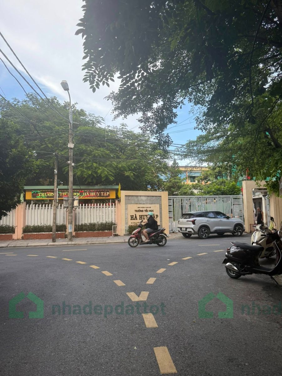 NHÀ 3 TẦNG KẸP CỐNG – GẦN BIỂN XUÂN HÀ – 67,5M2 - 6 TỶ 750 TRIỆU