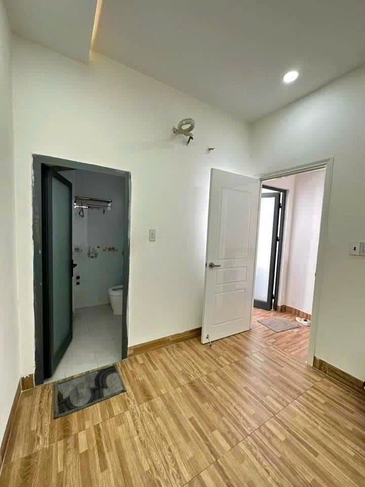 Sổ đỏ chính chủ! Bán nhà mới 2020, 6 tầng kiên cố (5PN/6WC), mặt tiền QL51, Long Bình Tân. Giá 9.5 Tỷ.
