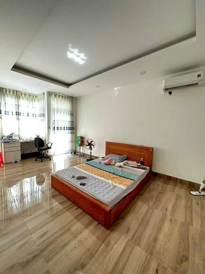 Sổ đỏ chính chủ! Bán nhà mới 2020, 6 tầng kiên cố (5PN/6WC), mặt tiền QL51, Long Bình Tân. Giá 9.5 Tỷ.