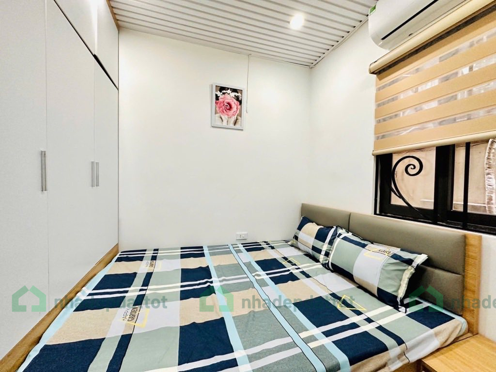 Nhà Hồng Mai - 5 tầng - chỉ hơn 1 tỷ - đầy đủ công năng