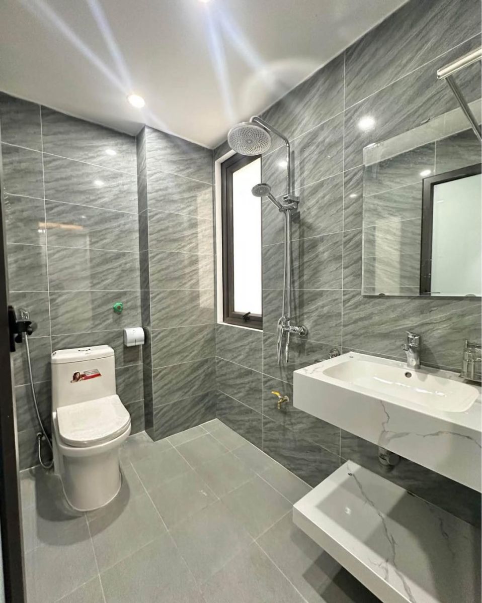 🔥 CHỈ 4x TỶ – NHÀ 5 TẦNG ĐỦ CÔNG NĂNG – GẦN PHỐ – CÁCH Ô TÔ 15M 🔥