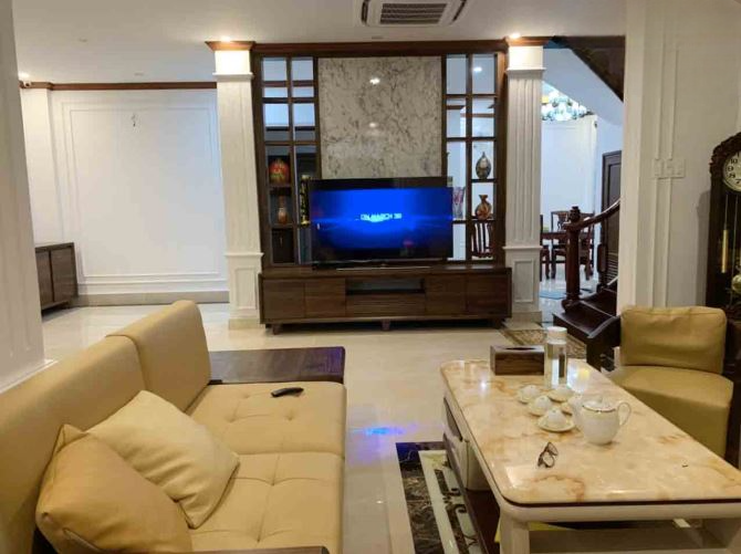 Bán nhà phố Lý Nam Đế, Hoàn Kiếm, tiện ích vô vàn, 110mx4t, 39 tỷ
