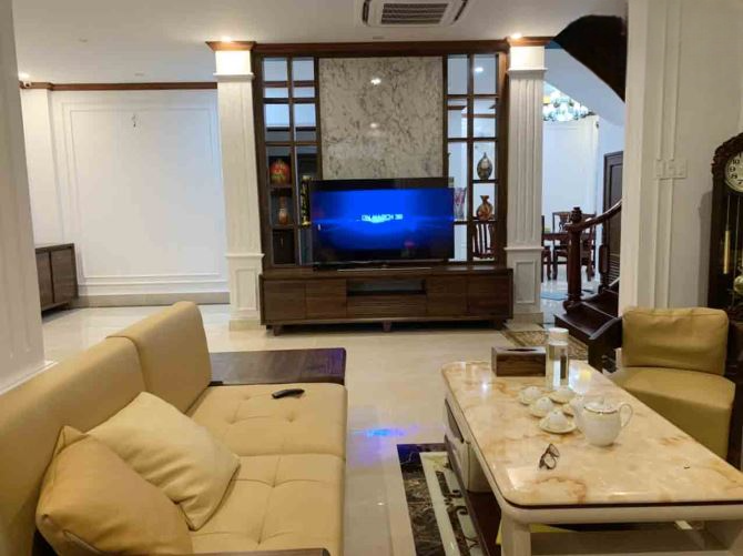 Bán nhà phố Lý Nam Đế, Hoàn Kiếm, tiện ích vô vàn, 110mx4t, 39 tỷ