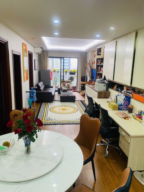 Chủ bán CH 671 Hoàng Hoa Thám DT 78m 2pn full Nt Tầng trung hướng ĐN giá 7,2 tỷ SĐCC