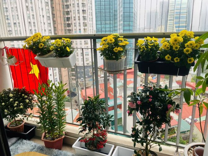 Chủ bán CH 671 Hoàng Hoa Thám DT 78m 2pn full Nt Tầng trung hướng ĐN giá 7,2 tỷ SĐCC