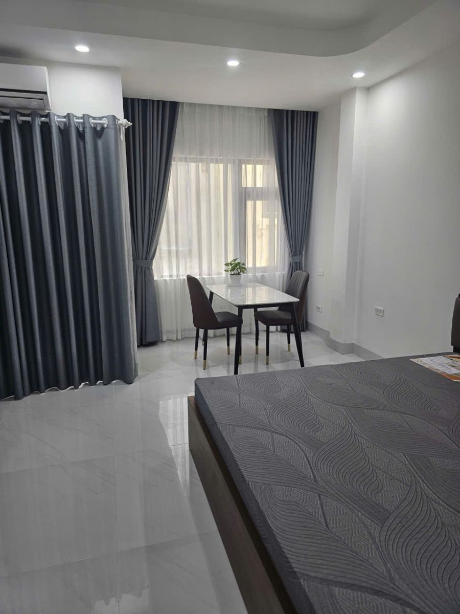 Cho thuê gấp căn hộ studio full nội thất tại Đội Cấn, Ba Đình, Hà Nội