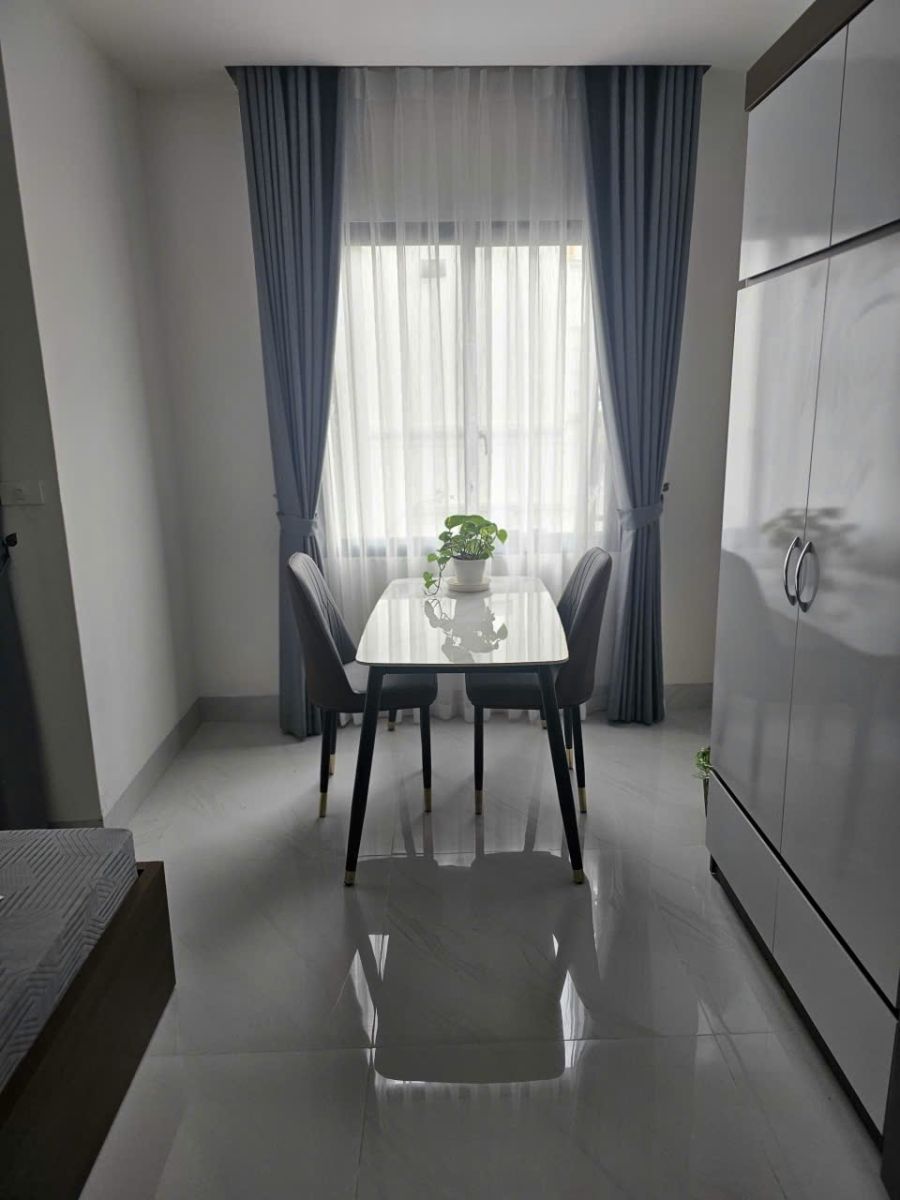 Cho thuê gấp căn hộ studio full nội thất tại Đội Cấn, Ba Đình, Hà Nội