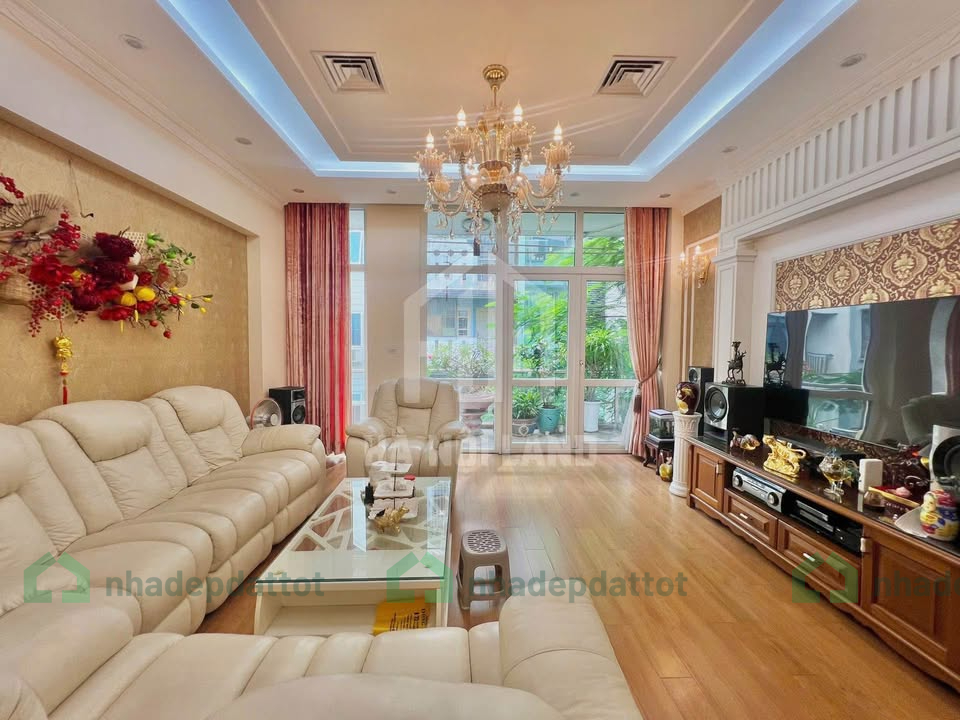 Siêu phẩm nhà 7 tầng thang máy, ô tô tránh, 92m2