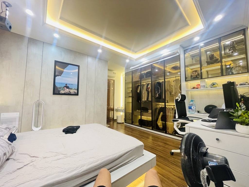 NHÀ ĐẸP NGUYỄN VĂN HUYÊN – TRUNG TÂM CẦU GIẤY - NHỈNH 9 TỶ - 39M2