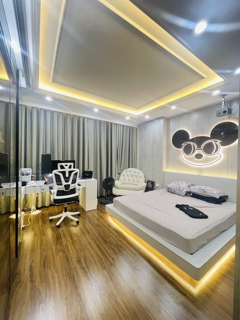 NHÀ ĐẸP NGUYỄN VĂN HUYÊN – TRUNG TÂM CẦU GIẤY - NHỈNH 9 TỶ - 39M2
