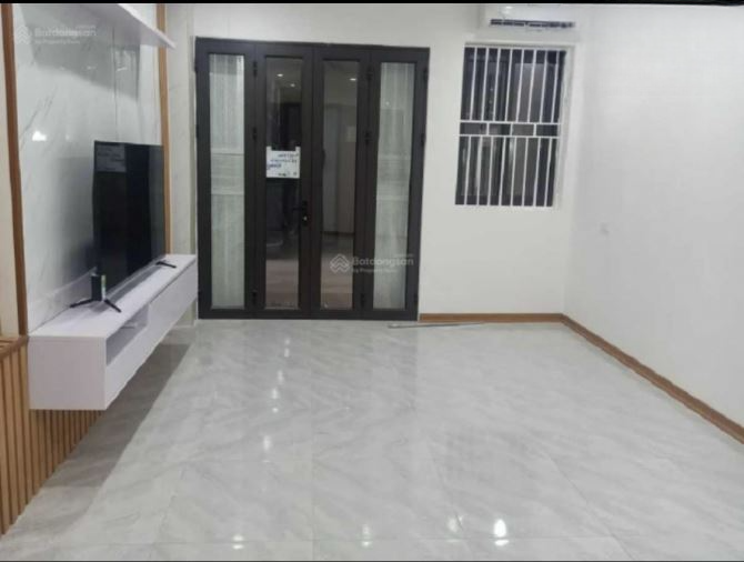 Nhà đẹp trung tâm quận Cầu Giấy_ Xách va ly về ở ngay_ Ngõ nông_ Tiện ích ngập tràn