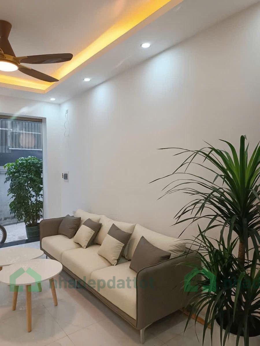 NHÀ ĐẸP CẦU GIẤY – 20M RA PHỐ – FULL NỘI THẤT – VỀ Ở NGAY – 8 TỶ