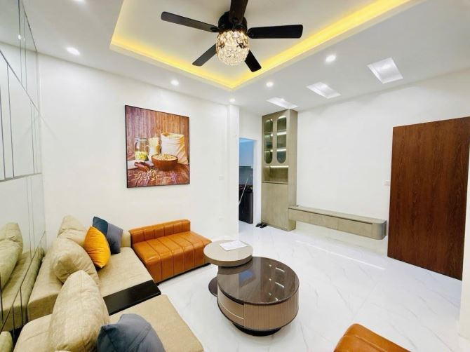 BÁN NHÀ TT KỸ THUẬT QUÂN SỰ - HOÀNG QUỐC VIỆT - 34/70M2 - FULL NỘT THẤT - 3.8 TỶ
